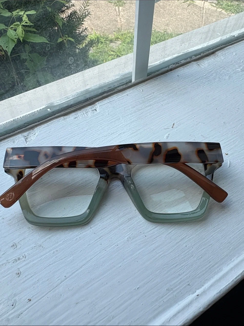 Peepers Tortoiseshell & Green Glasses